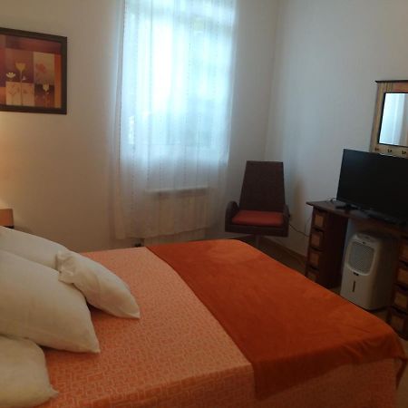 Apartamento Con Pequeno Jardin En El Centro แฟร์โรล ภายนอก รูปภาพ