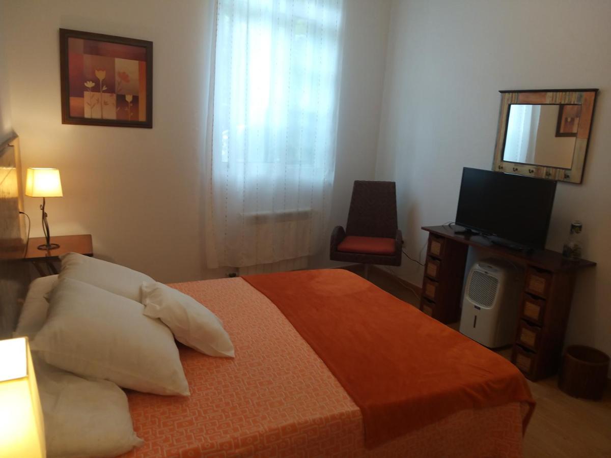 Apartamento Con Pequeno Jardin En El Centro แฟร์โรล ภายนอก รูปภาพ